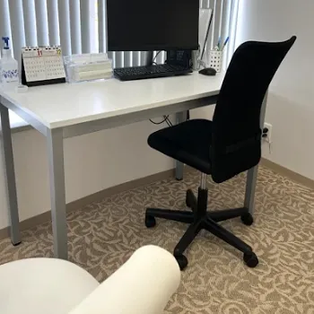 NARU Beauty Clinic 千葉院のポテンツァを受ける前のカウンセリングルーム