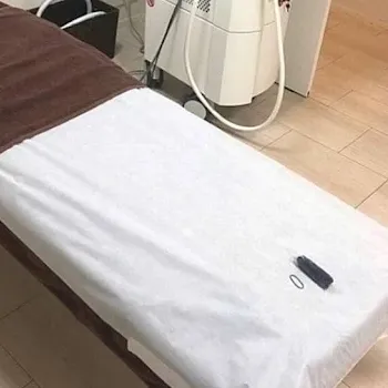 フレイアクリニック 福岡1院の医療脱毛を受ける施術室
