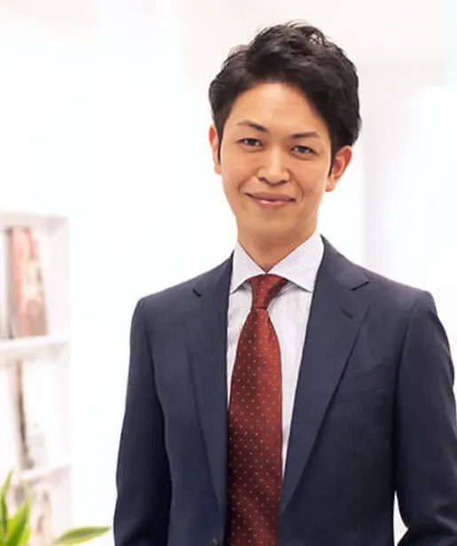 東郷美容形成外科 福岡の東郷 智一郎医師
