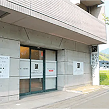 おのまりこ皮膚科クリニックのプルリアルデンシファイを受けるクリニックの入り口
