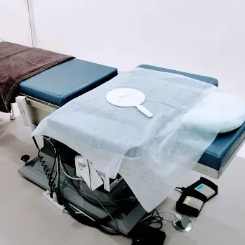 エースクリニック 名古屋院のトライフィルプロを受ける施術室