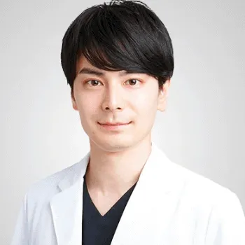 TCB東京中央美容外科 那覇院のクマ取り整形を担当する院長