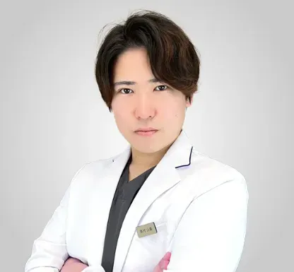 大阪で二重整形が上手い先生の口コミ① TCB東京中央美容外科 梅田大阪駅前院 奥村 公貴医師