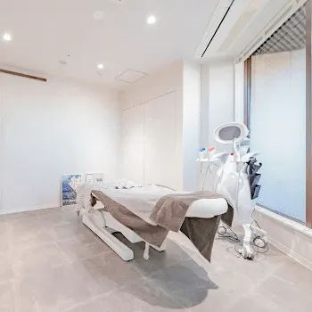 M BEAUTY CLINICのジャルプロスーパーハイドロを受ける施術室