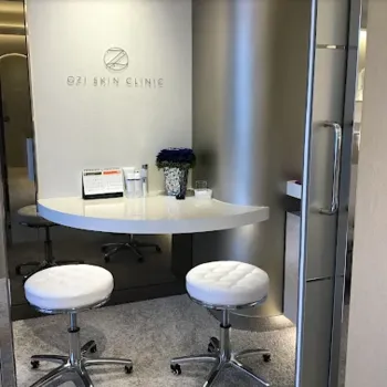 OZI SKIN CLINICのクマ取り整形を受ける前のカウンセリングルーム