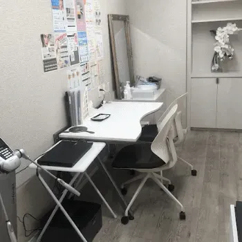 表参道メディカルクリニック 東京2院のリジュラン注射を受ける前のカウンセリングルーム